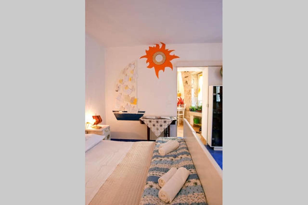 Studio Apartment Sretna Split Bagian luar foto
