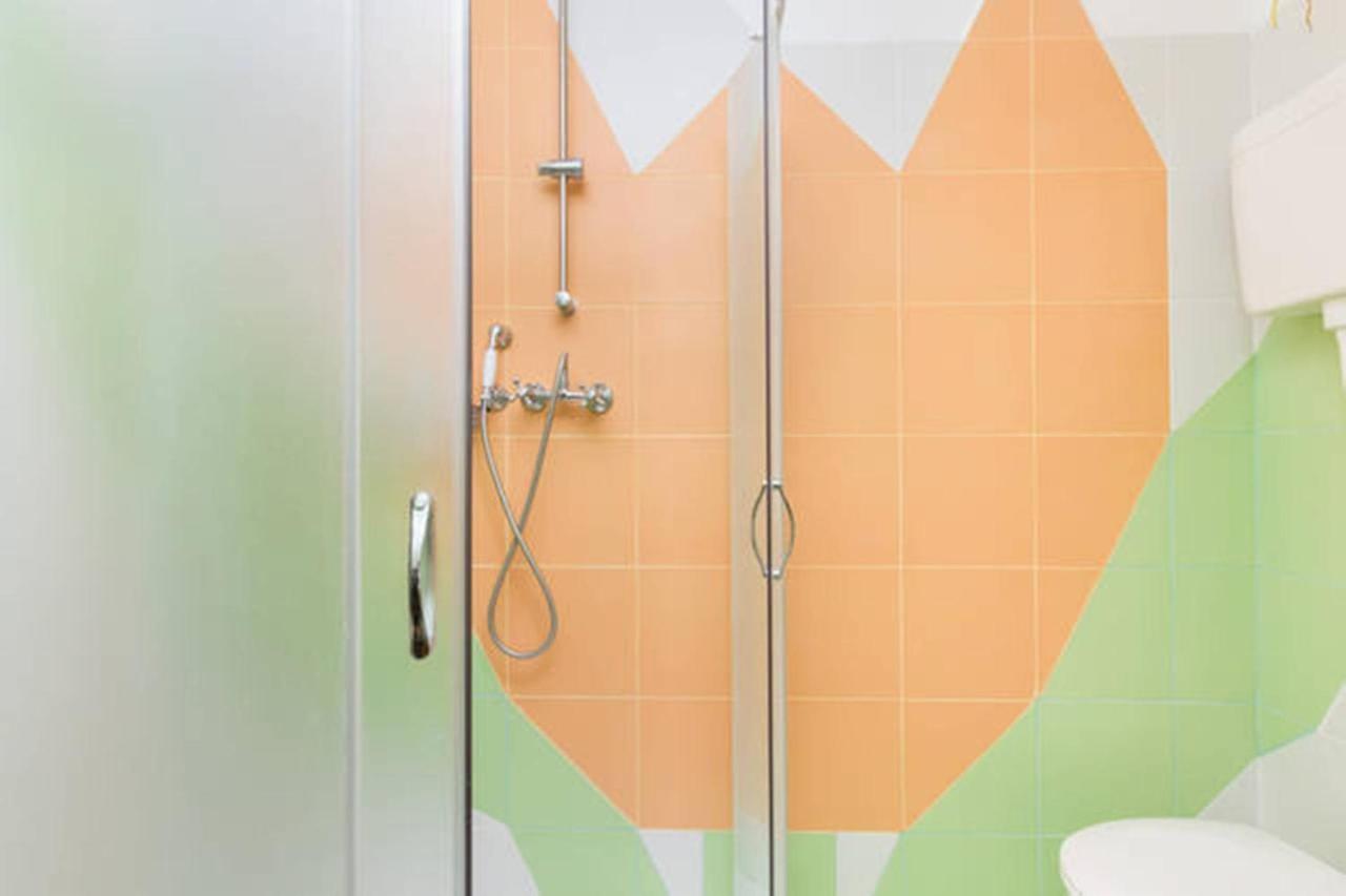 Studio Apartment Sretna Split Bagian luar foto